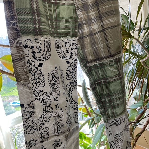 super cute patchwork bandana boyfriend jeans - Picture 6 of 8